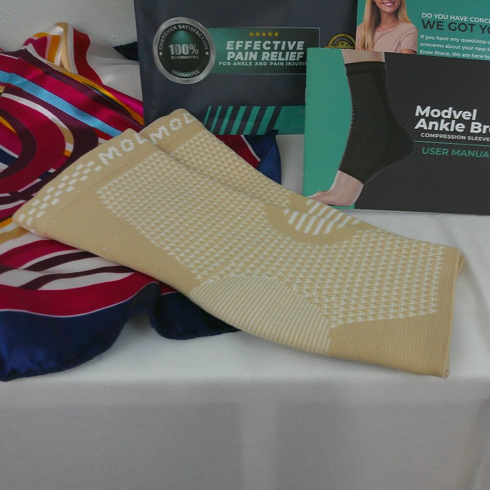 NIB Modvel Foot & Ankle Brace Socks